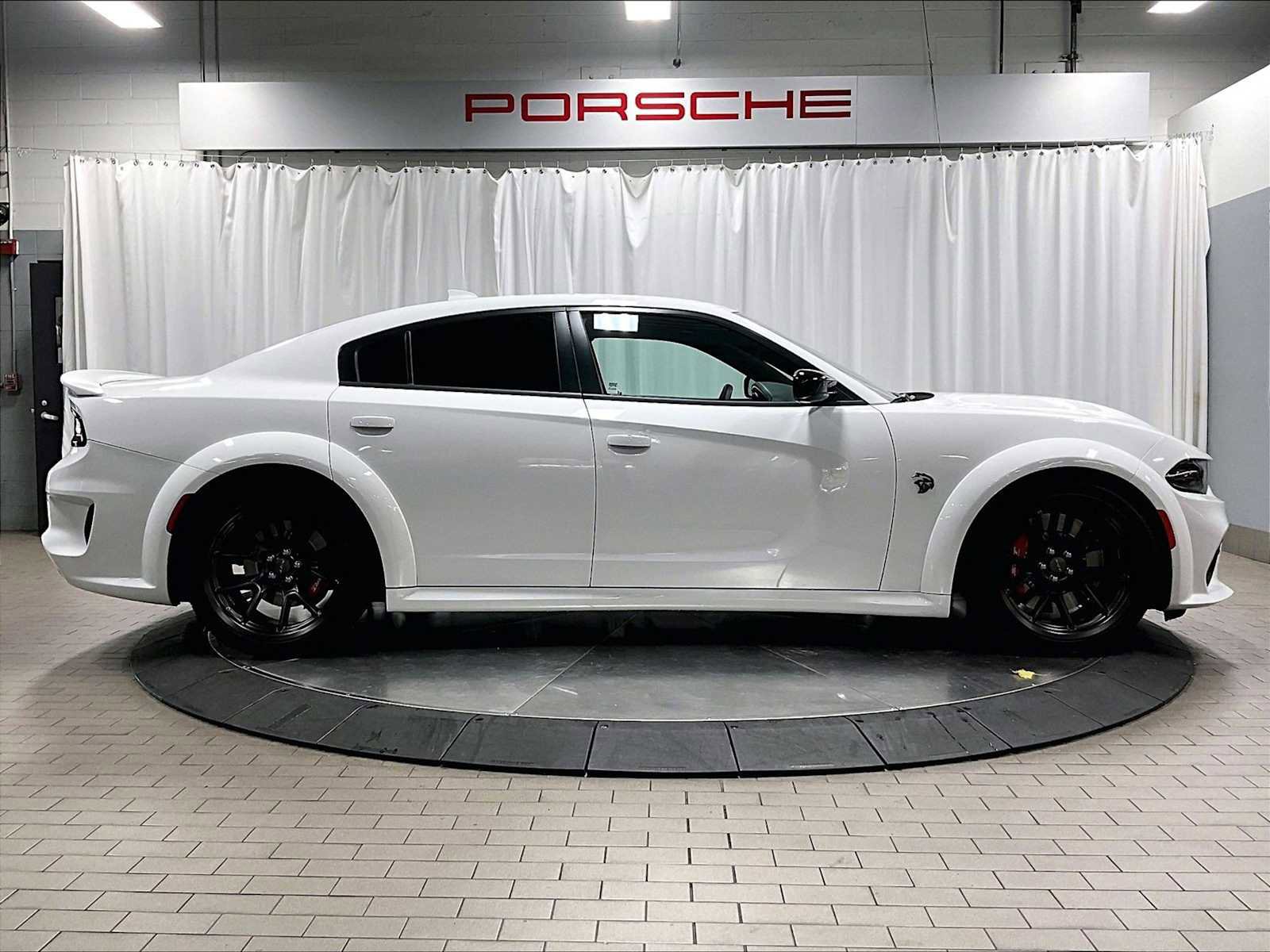 Used 2023 Dodge Charger SRT Hellcat w/ Harman/Kardon Audio Group image 10