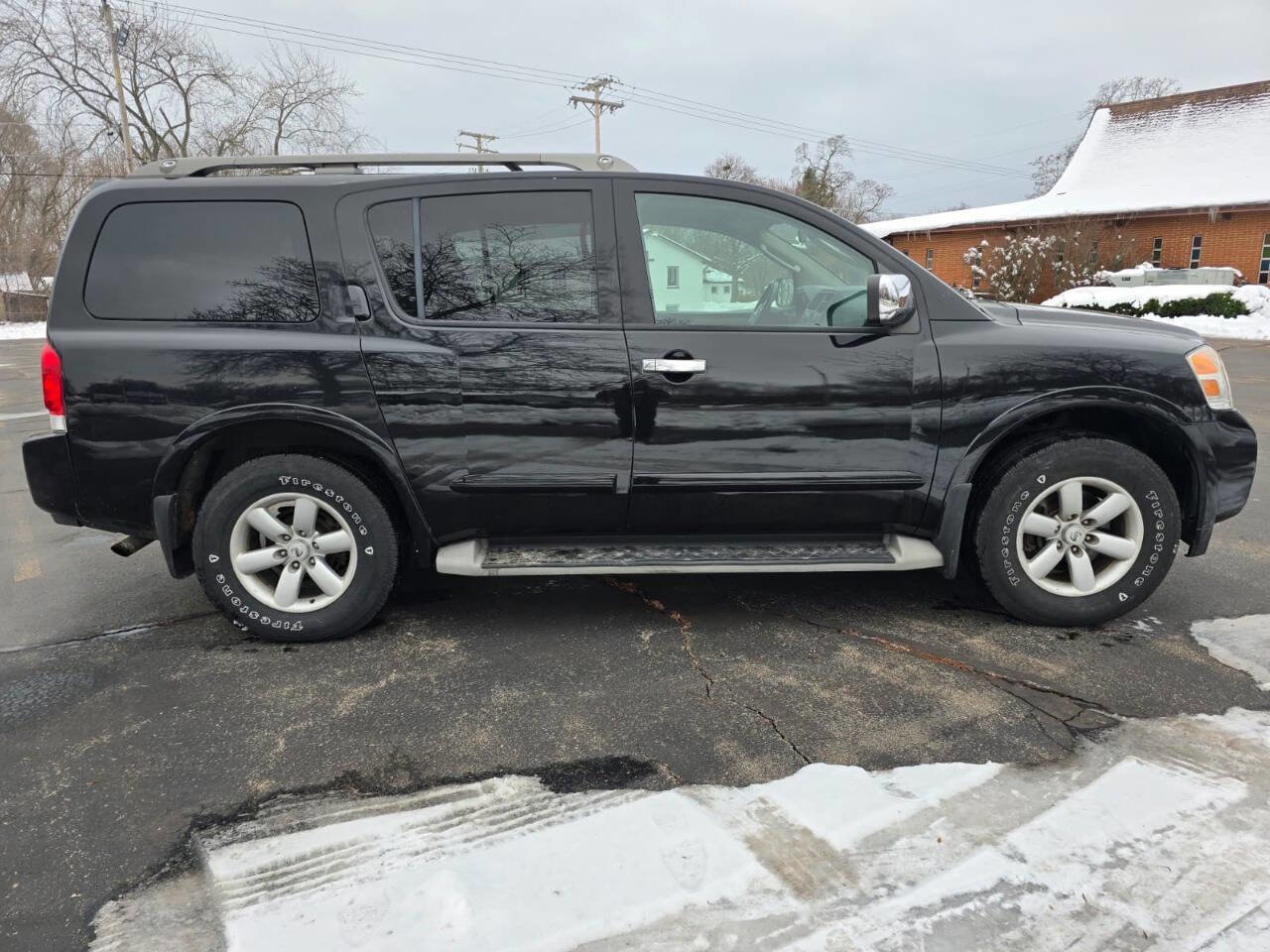Used 2011 Nissan Armada SV image 4