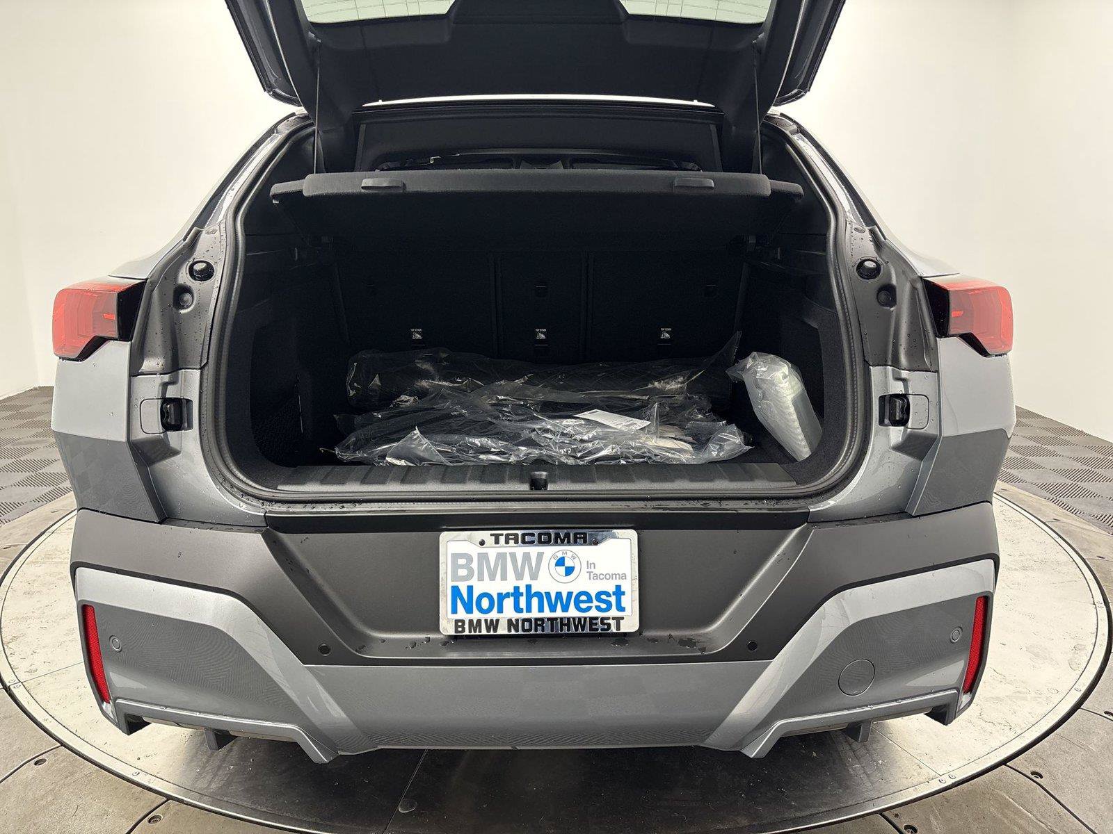 New 2026 BMW X2 xDrive28i w/ Technology Package AWD/4WD image 21