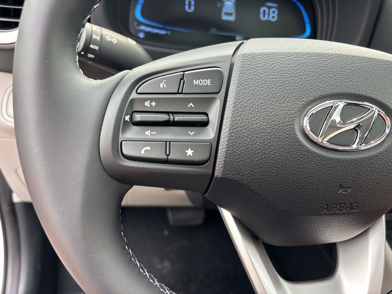 Used 2026 Hyundai Venue SEL FWD image 16