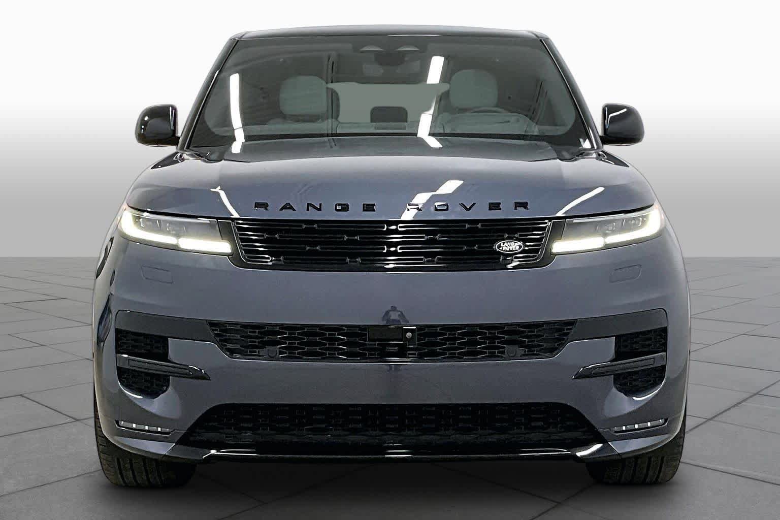 Used 2025 Land Rover Range Rover Sport Dynamic SE AWD/4WD image 4