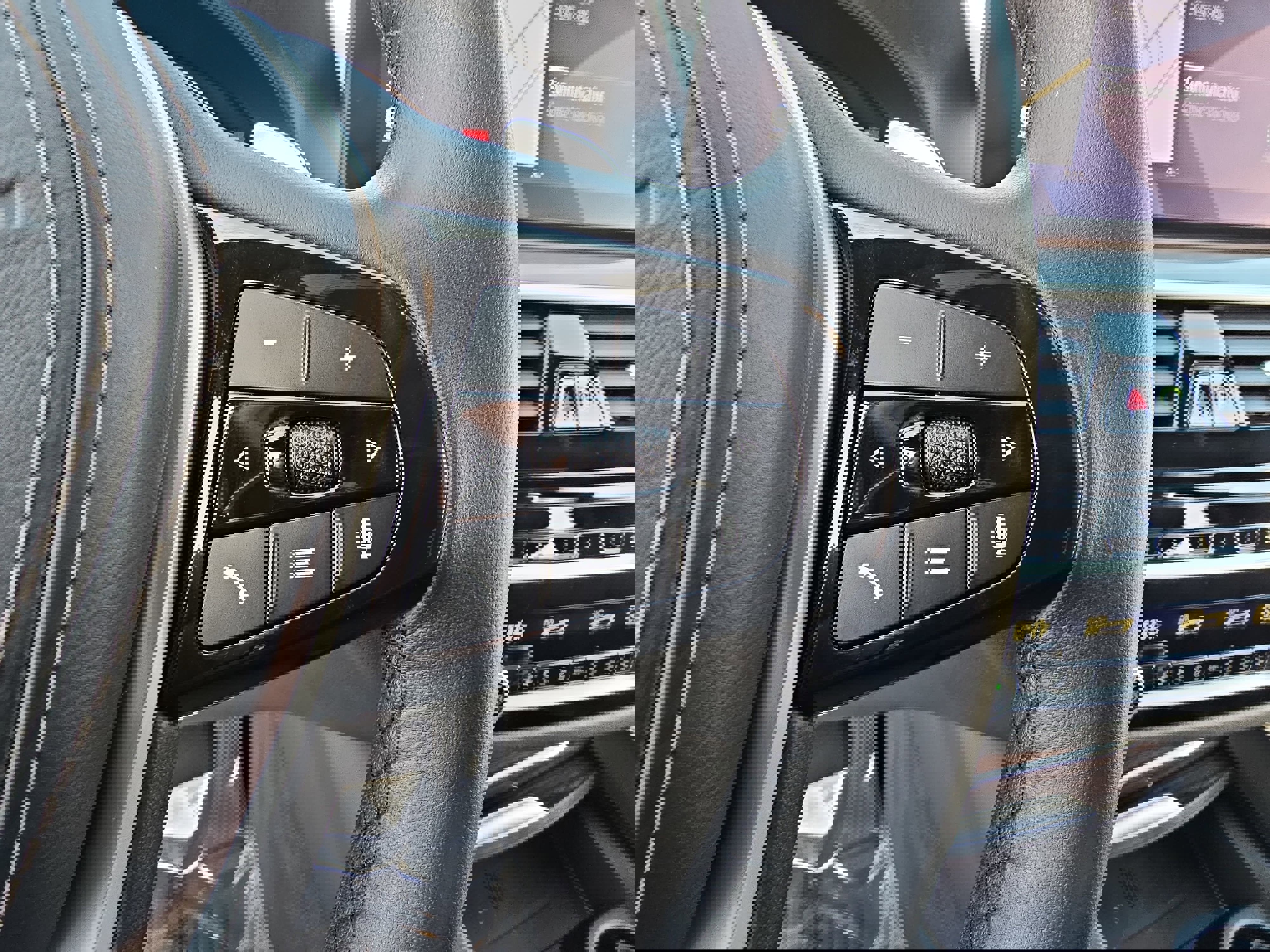 Used 2023 BMW 530i w/ Premium Package image 18