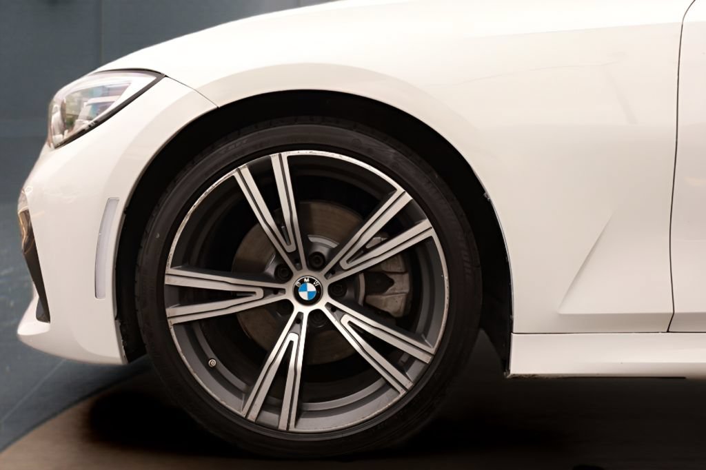 Used 2020 BMW 330i Sedan w/ M Sport Package RWD image 8