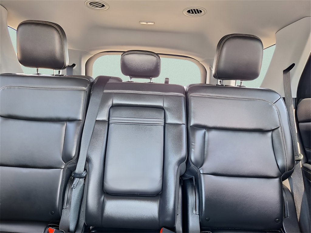 Used 2022 Ford Explorer XLT w/ Equipment Group 202A image 23