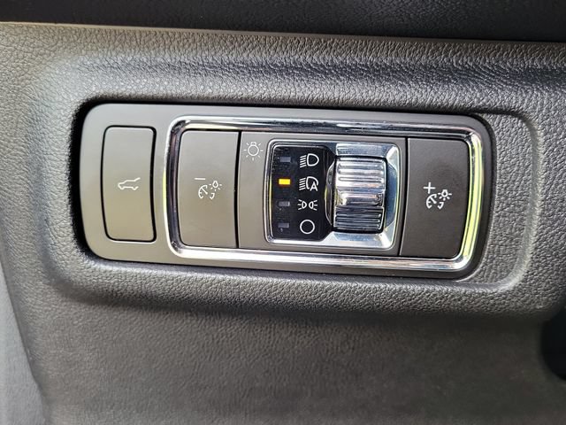 Certified 2025 Lincoln Corsair FWD image 12