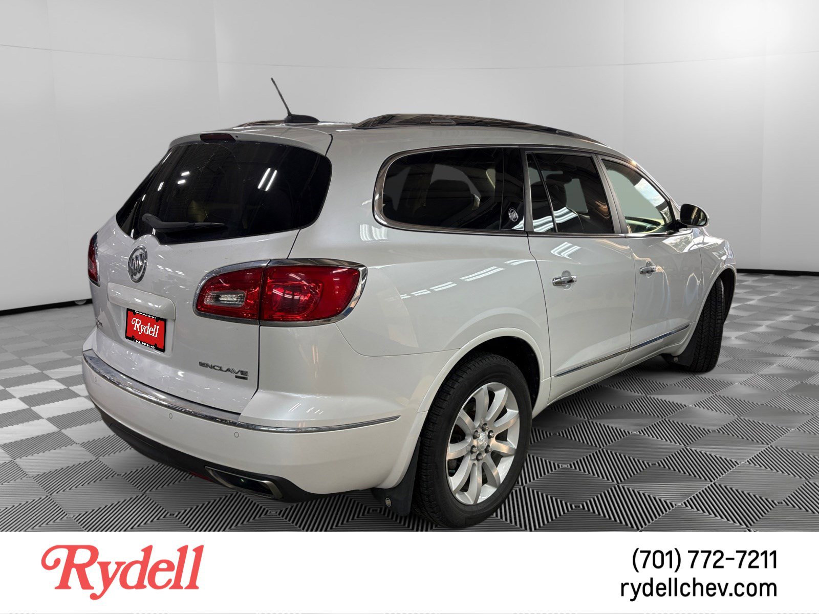 Used 2017 Buick Enclave Premium w/ Experience Buick Package AWD/4WD image 3