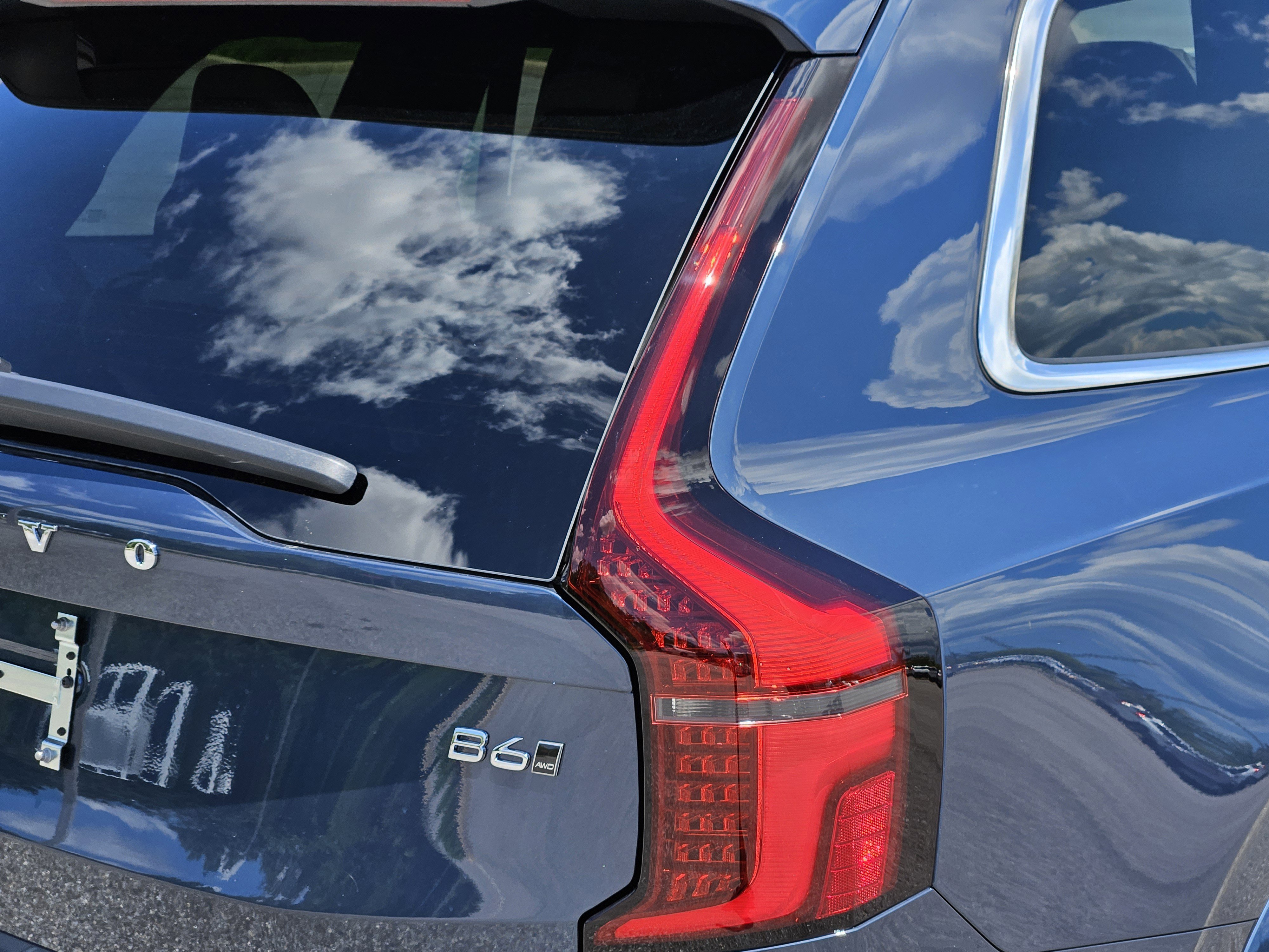 New 2026 Volvo XC90 B6 Plus image 10