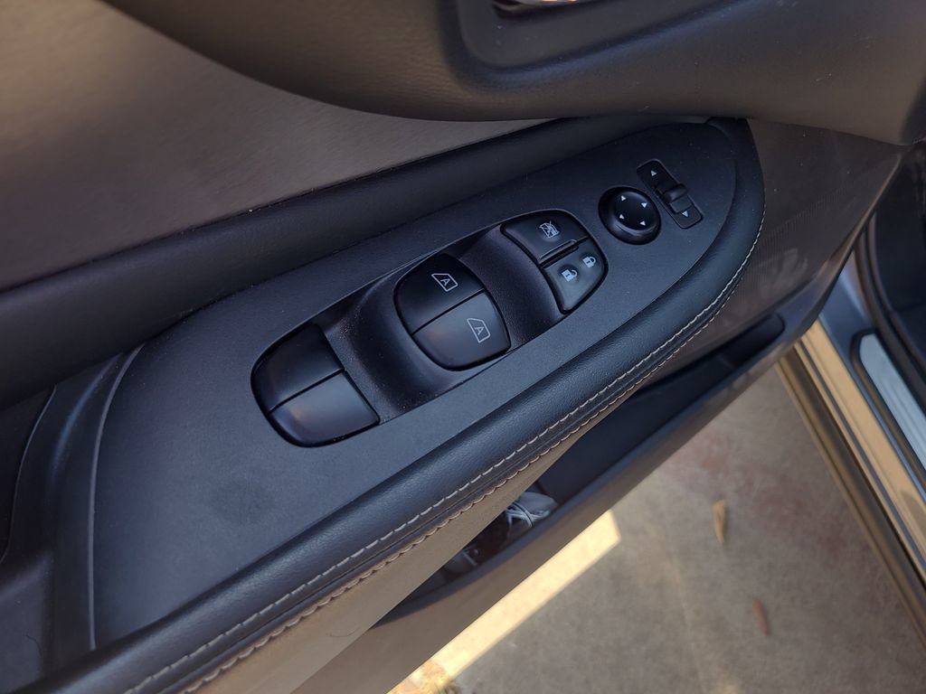Certified 2024 Nissan Murano SV FWD image 19