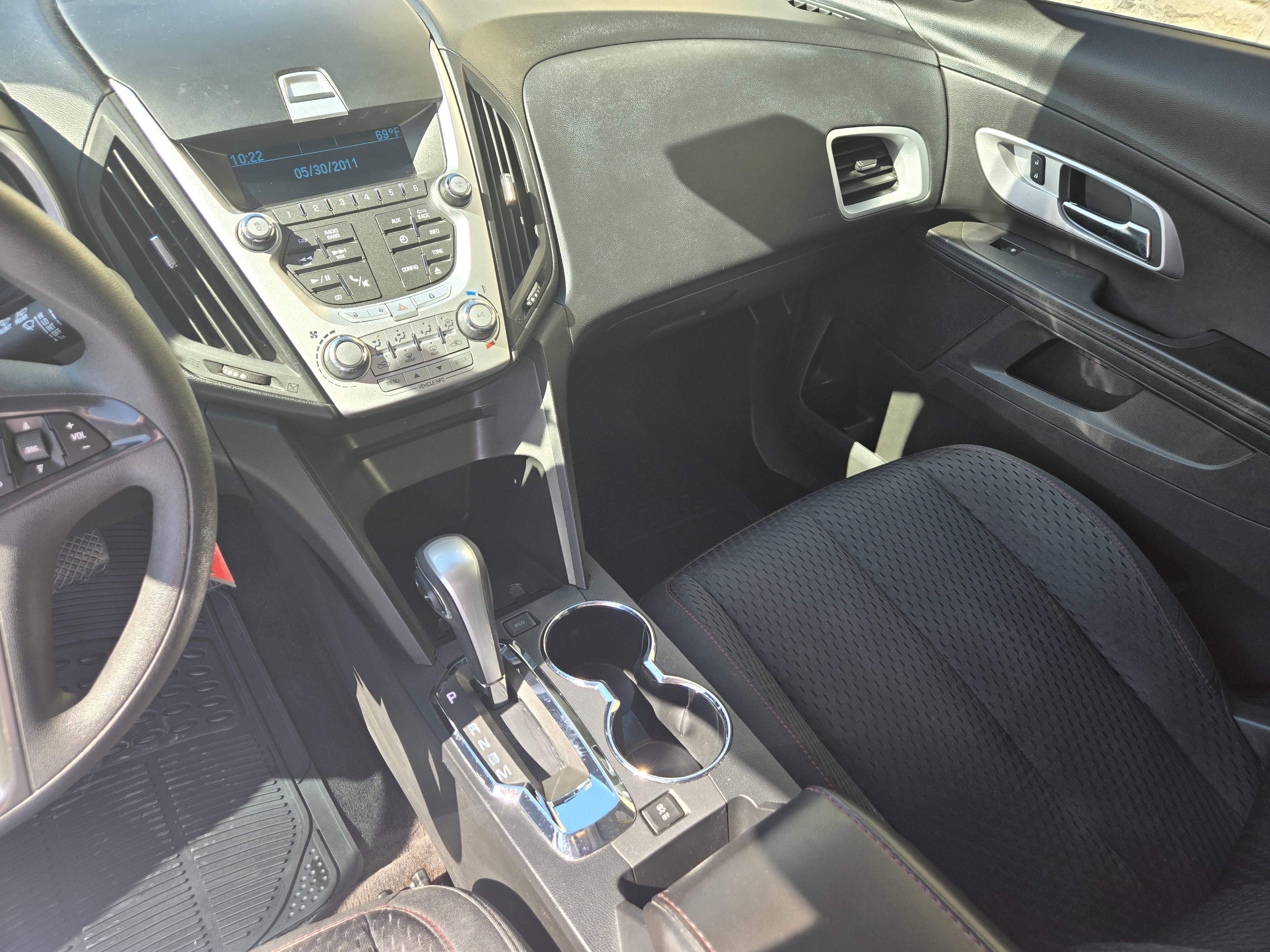Used 2015 Chevrolet Equinox LS FWD image 13