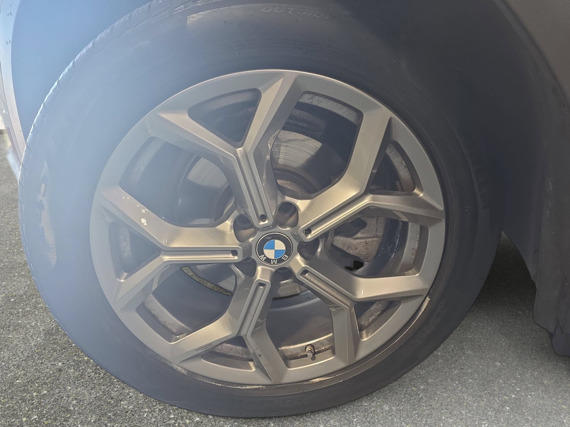 Used 2024 BMW X4 xDrive30i w/ Parking Assistance Package AWD/4WD image 32