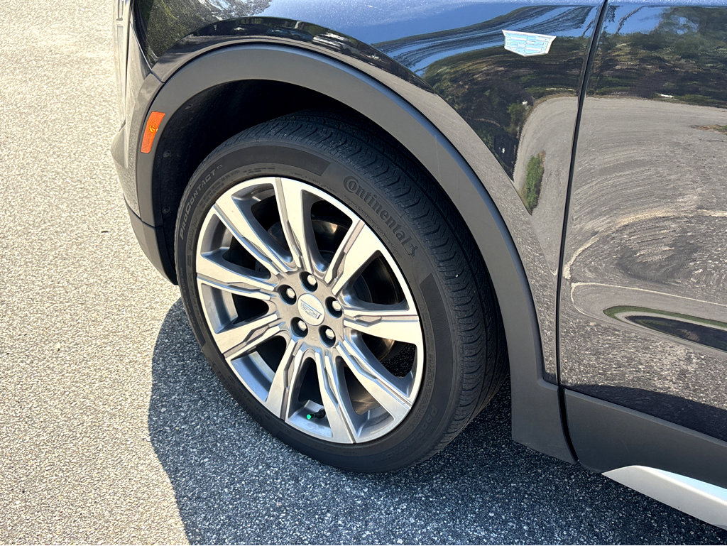 Used 2023 Cadillac XT4 Premium Luxury image 18