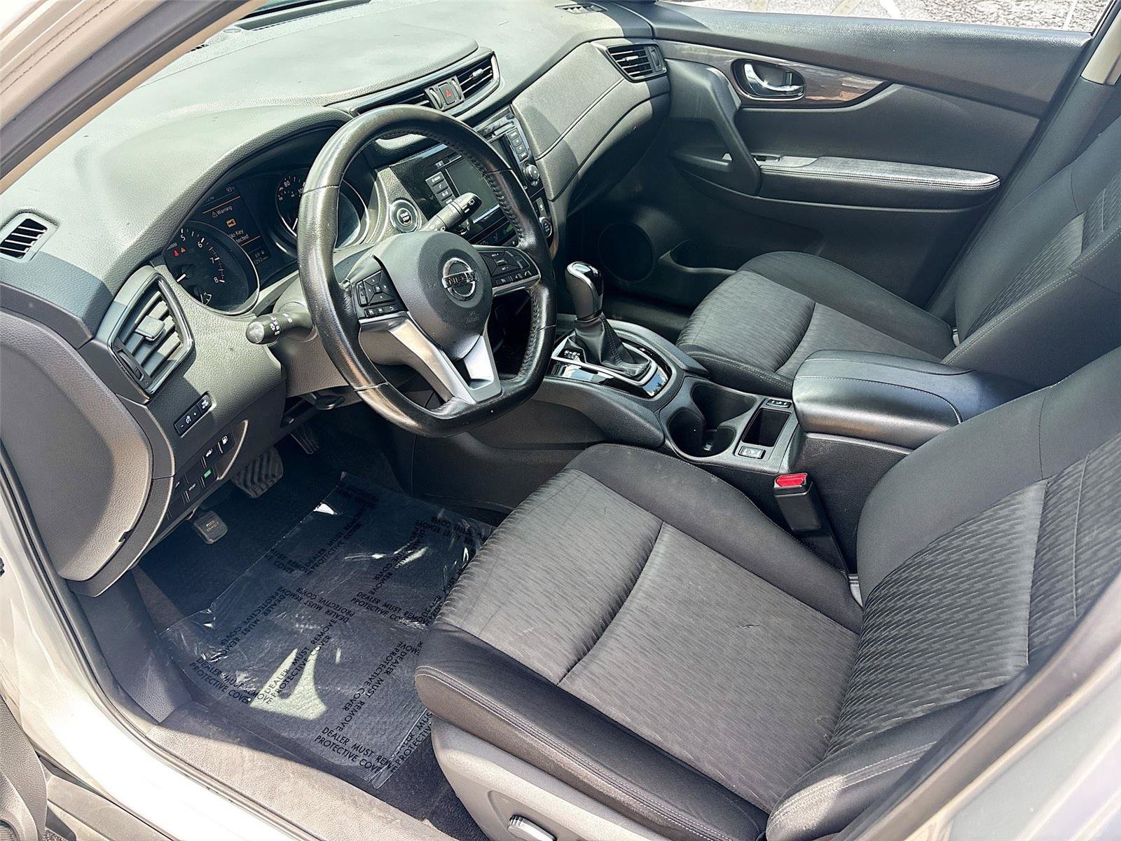 Used 2018 Nissan Rogue SV FWD image 21