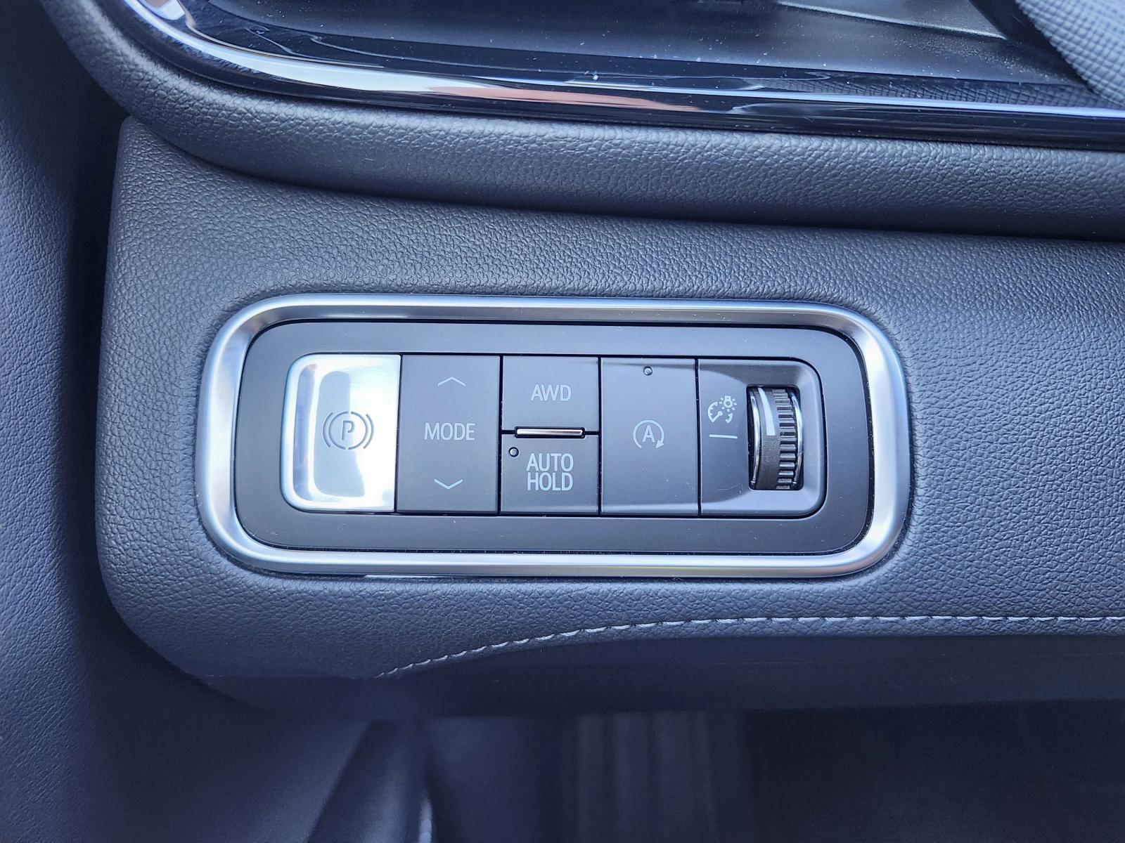 Used 2025 Buick Enclave Sport Touring image 17