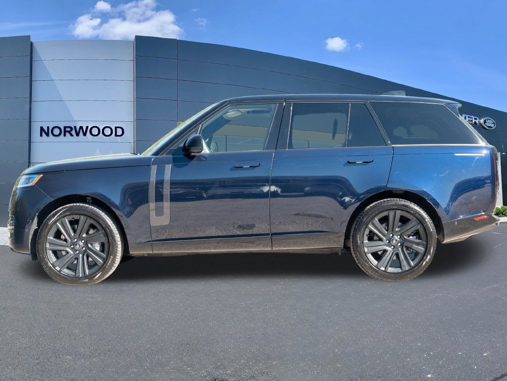 Used 2023 Land Rover Range Rover SE AWD/4WD image 7