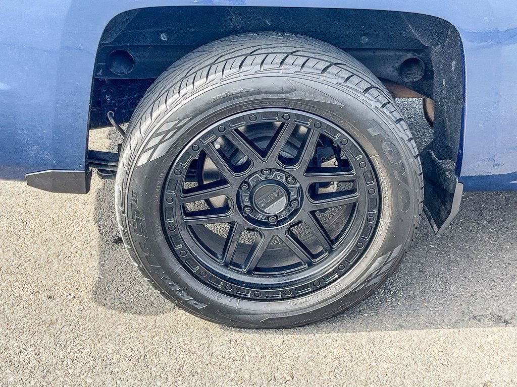 Used 2018 Chevrolet Silverado 1500 LT w/ All Star Edition image 27