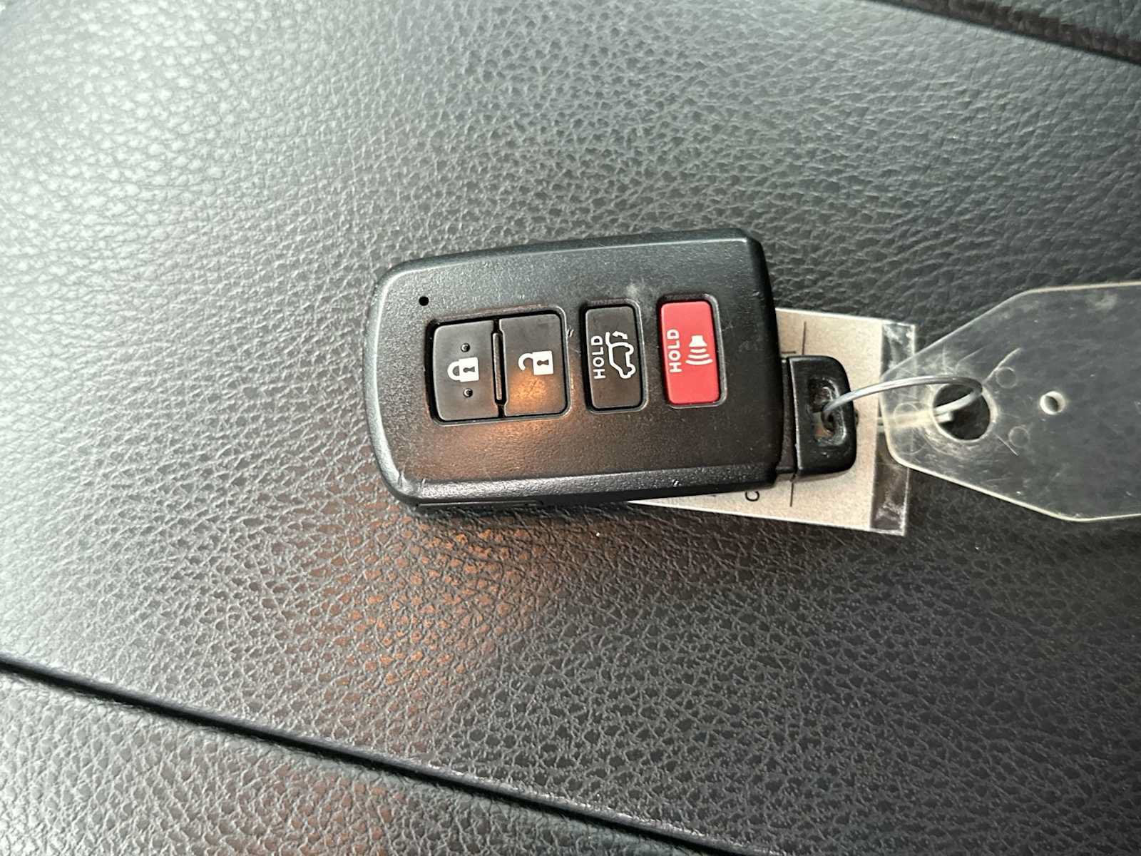 Used 2019 Toyota Highlander XLE FWD image 26