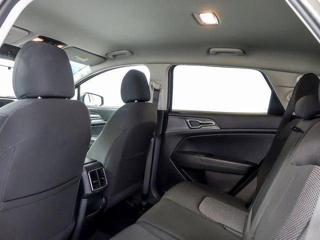 Used 2024 Kia Sportage LX image 11