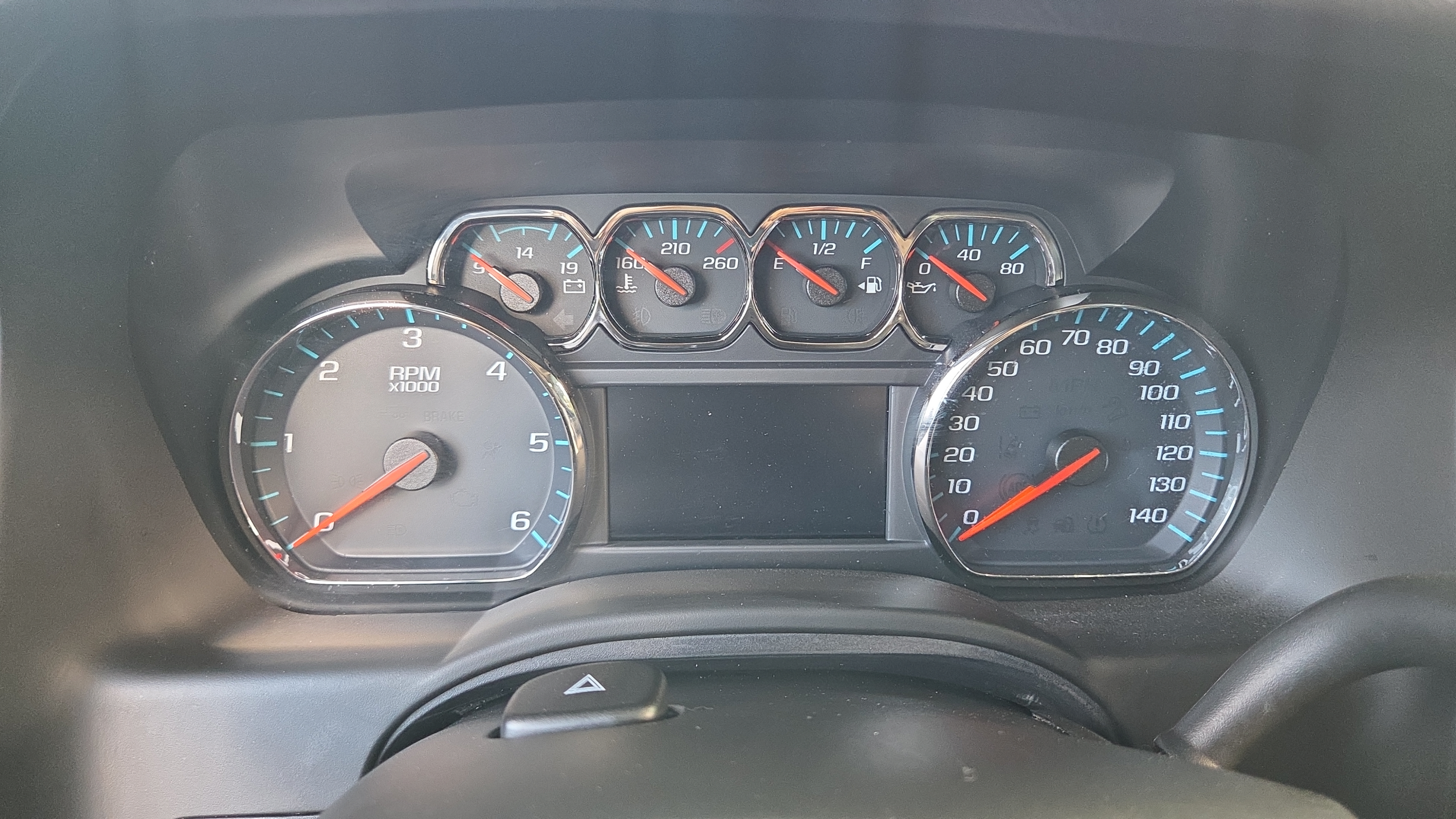 Used 2018 Chevrolet Suburban LT RWD image 24