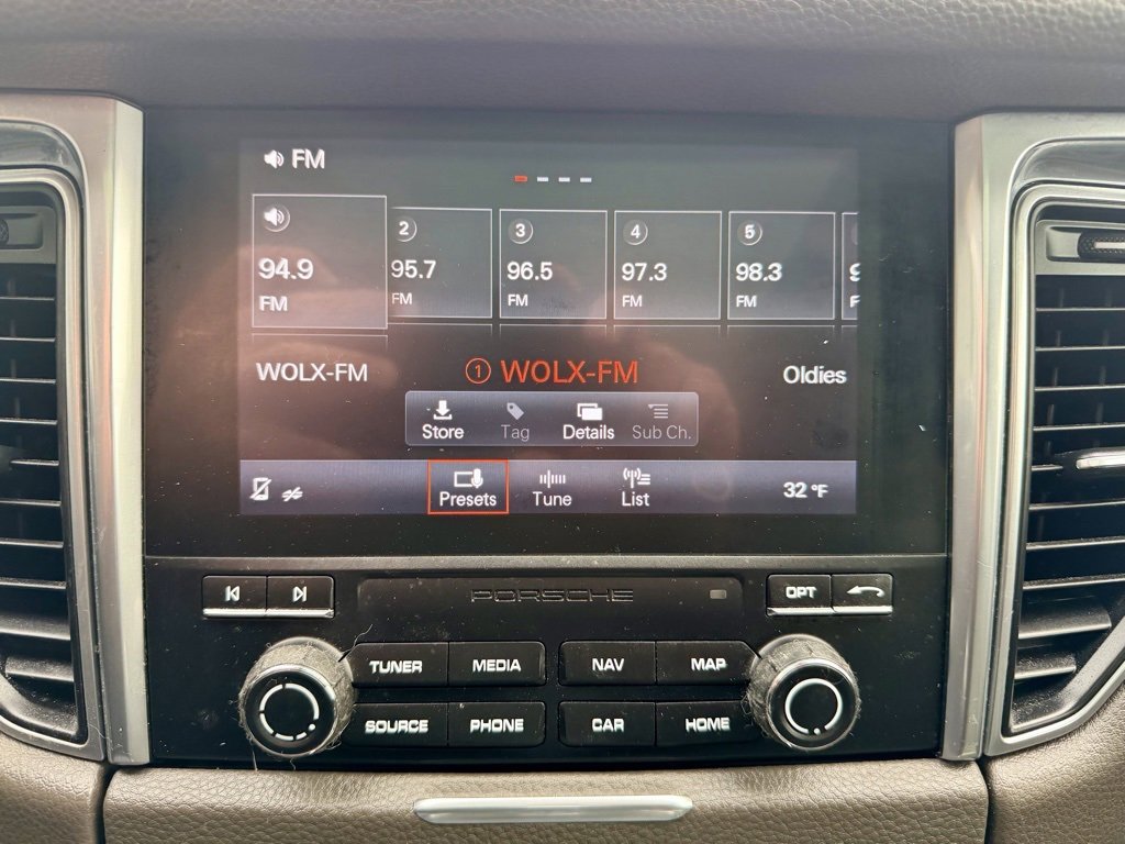 Used 2018 Porsche Macan image 31