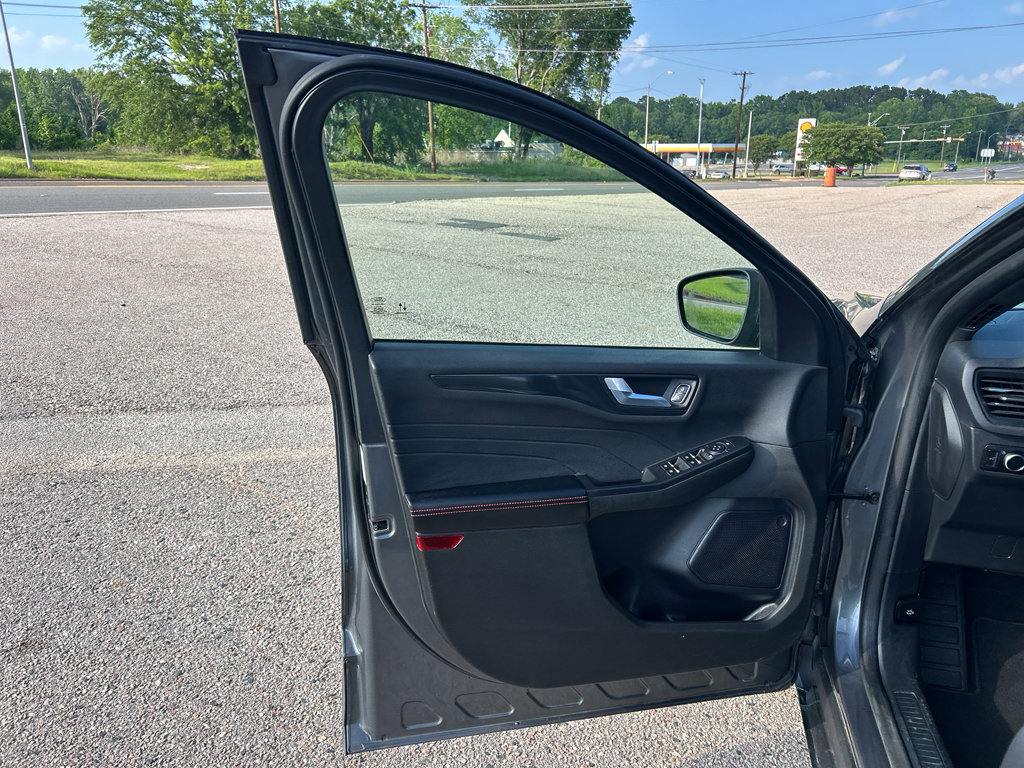 Used 2024 Ford Escape ST-Line FWD image 9