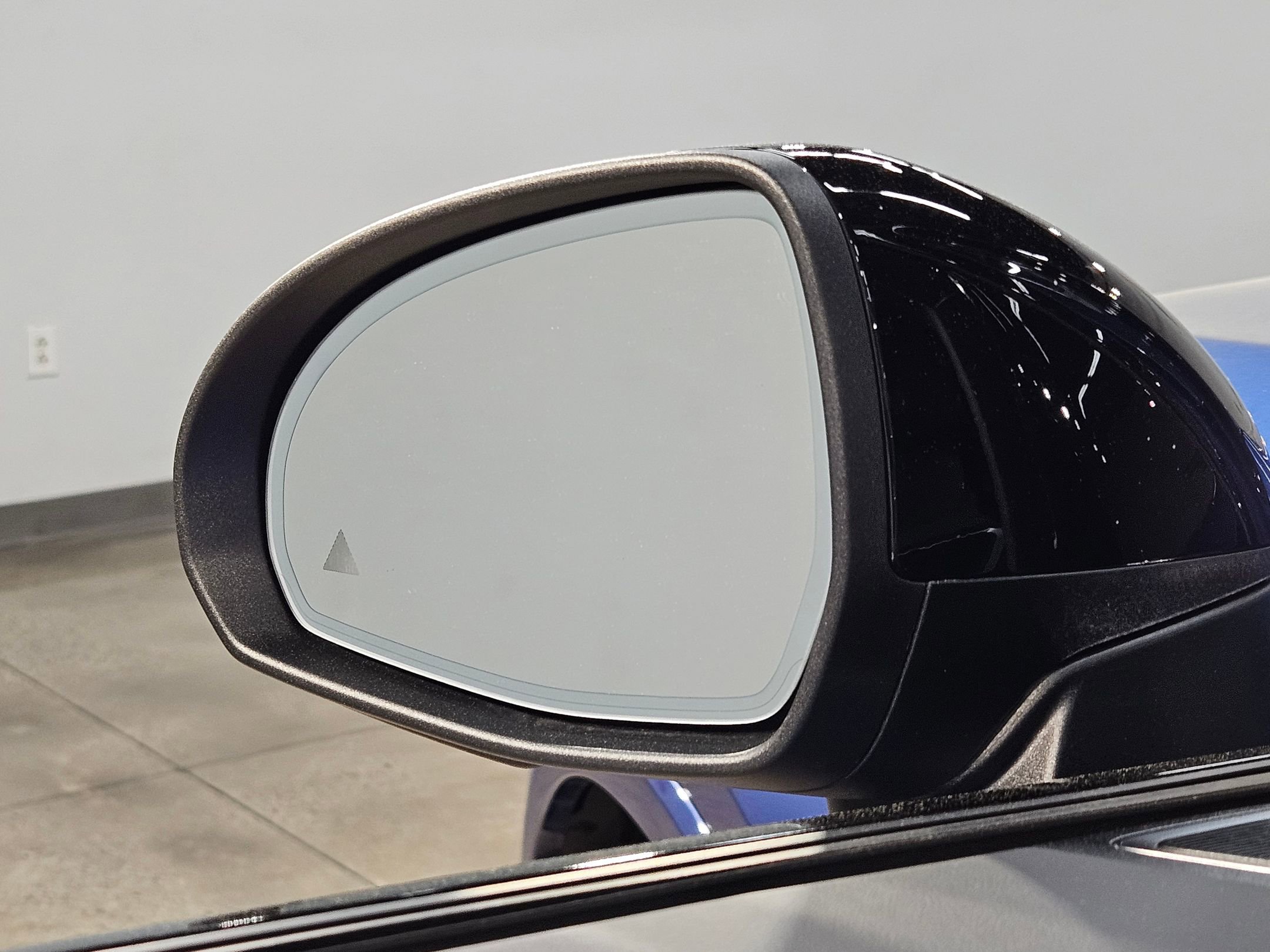 Used 2025 Mercedes-Benz GLC 300 4MATIC image 22