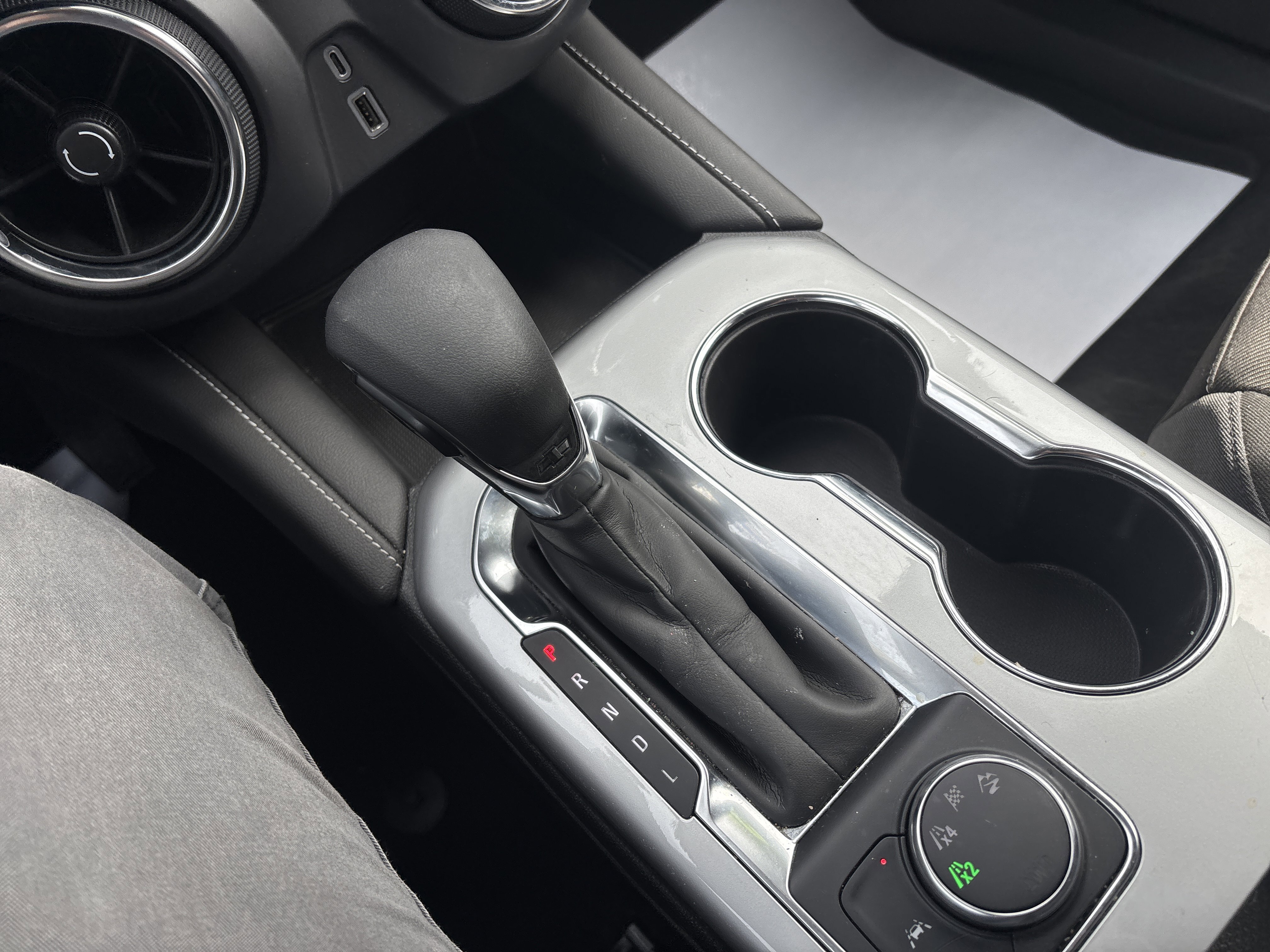 Used 2025 Chevrolet Blazer LT AWD/4WD image 23