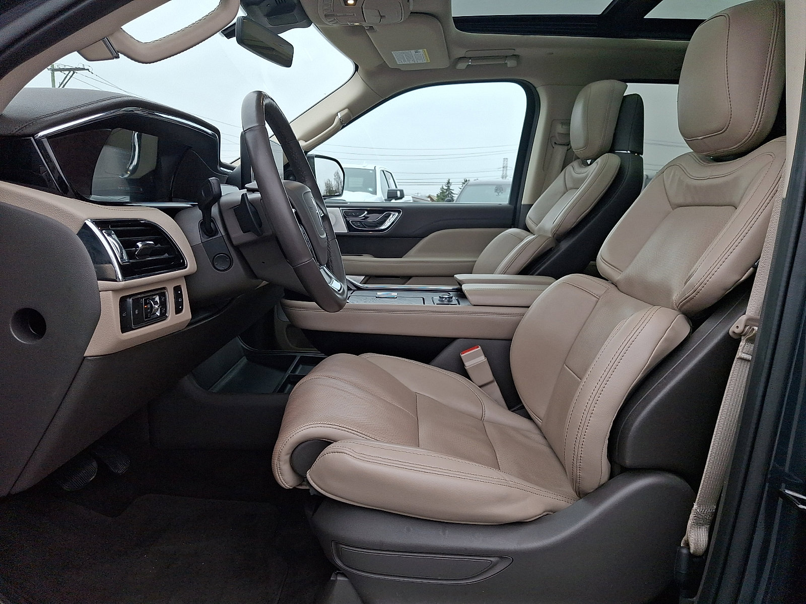 Used 2022 Lincoln Navigator L Reserve image 12