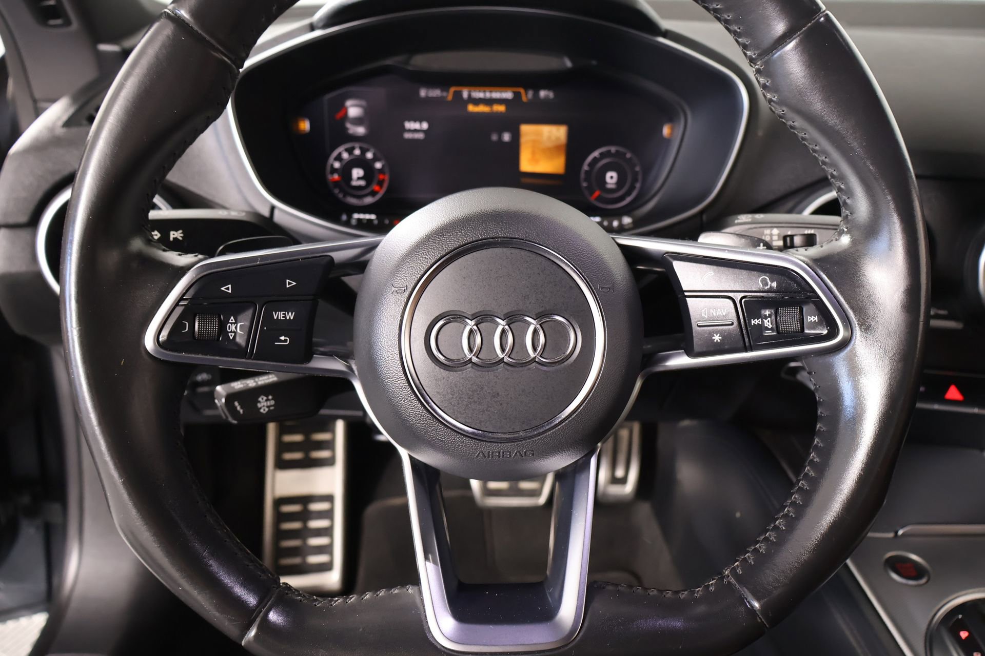 Used 2017 Audi TT 2.0T w/ Technology Package image 3