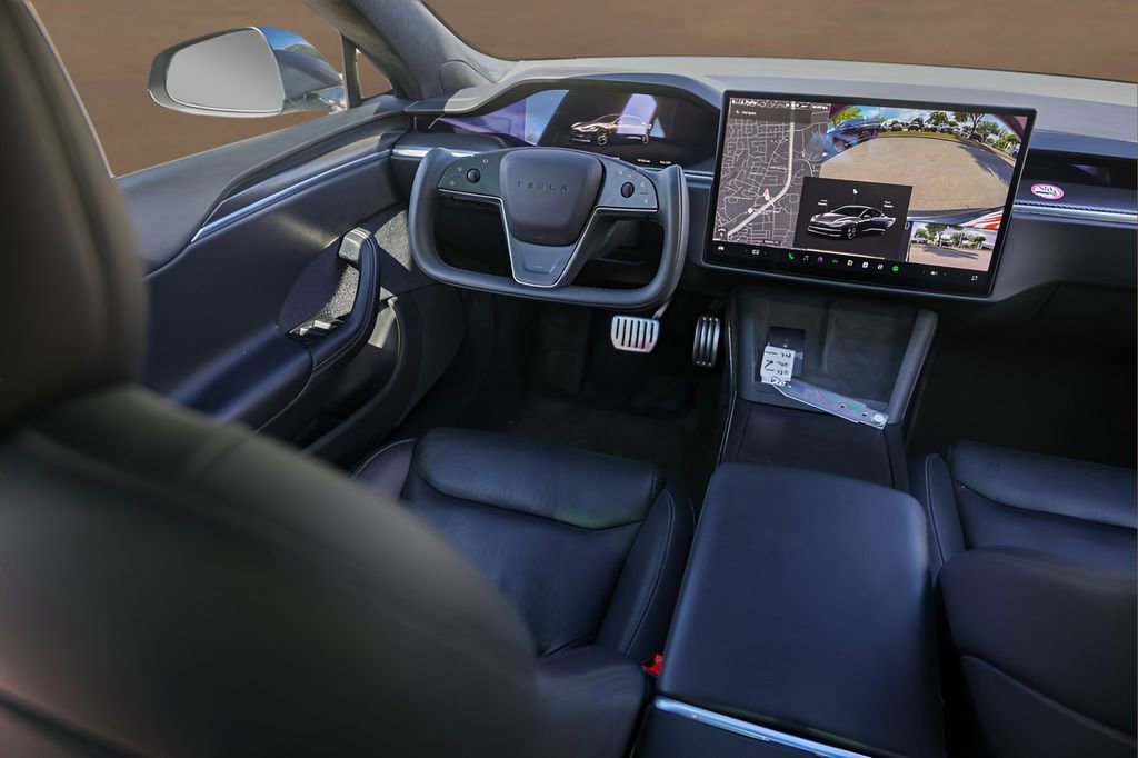 Used 2022 Tesla Model S Plaid image 26