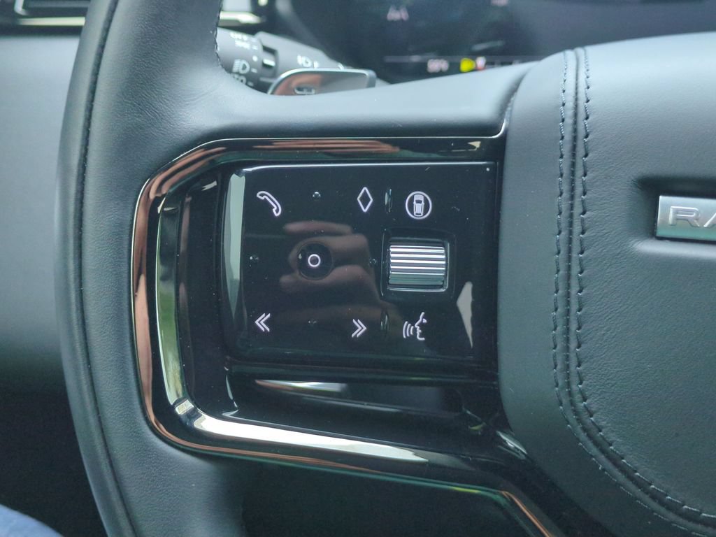 Used 2025 Land Rover Range Rover Velar Dynamic SE AWD/4WD image 18