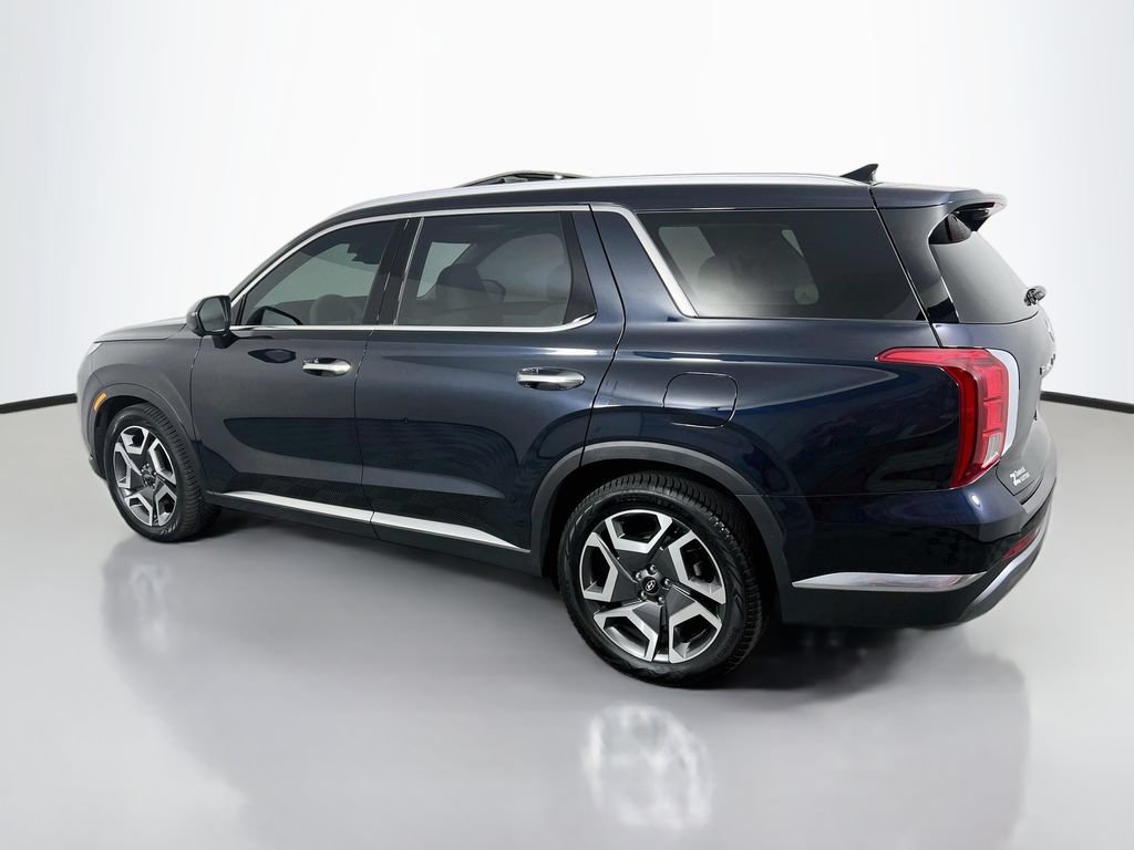 Certified 2023 Hyundai Palisade Limited w/ Cargo Package AWD/4WD image 5