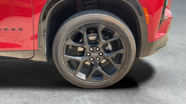 Used 2024 Chevrolet Traverse RS AWD/4WD image 25