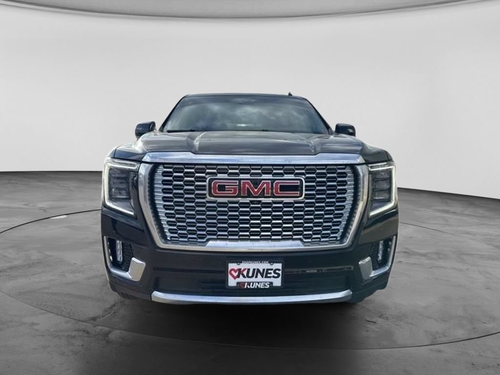 Used 2023 GMC Yukon Denali w/ LPO, Floor Liner Package AWD/4WD image 3