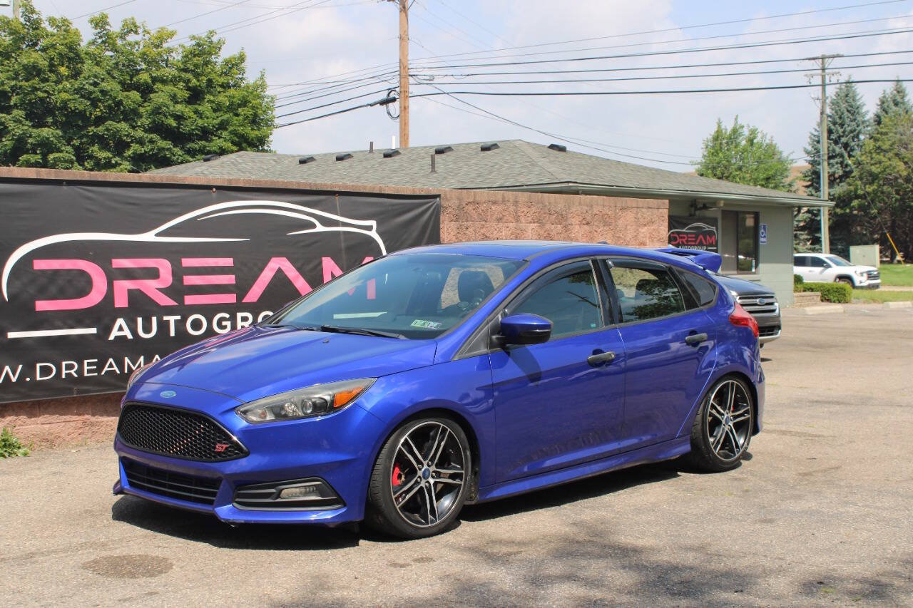 Used 2015 Ford Focus ST w/ Equipment Group 401A FWD image 1
