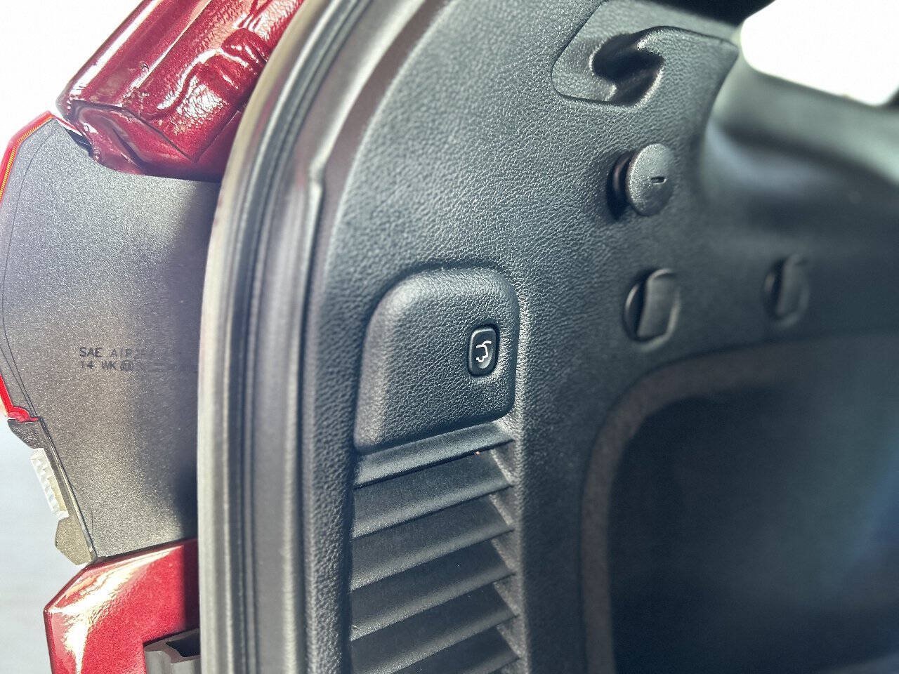 Used 2019 Jeep Grand Cherokee Altitude AWD/4WD image 70
