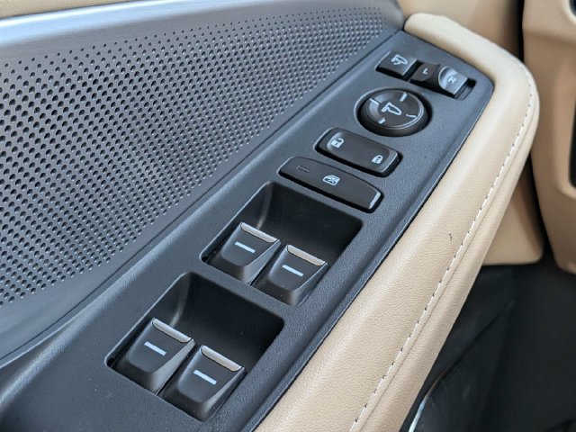 Used 2026 Acura MDX w/ Technology Package FWD image 29