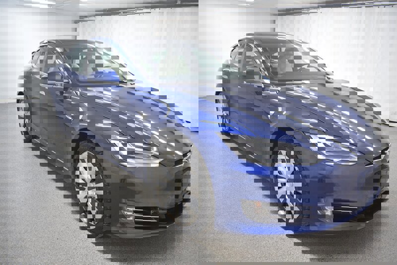 Used 2020 Tesla Model S Long Range image 1