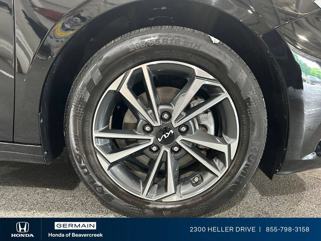Used 2024 Kia Forte LXS w/ LXS Technology Package FWD image 12