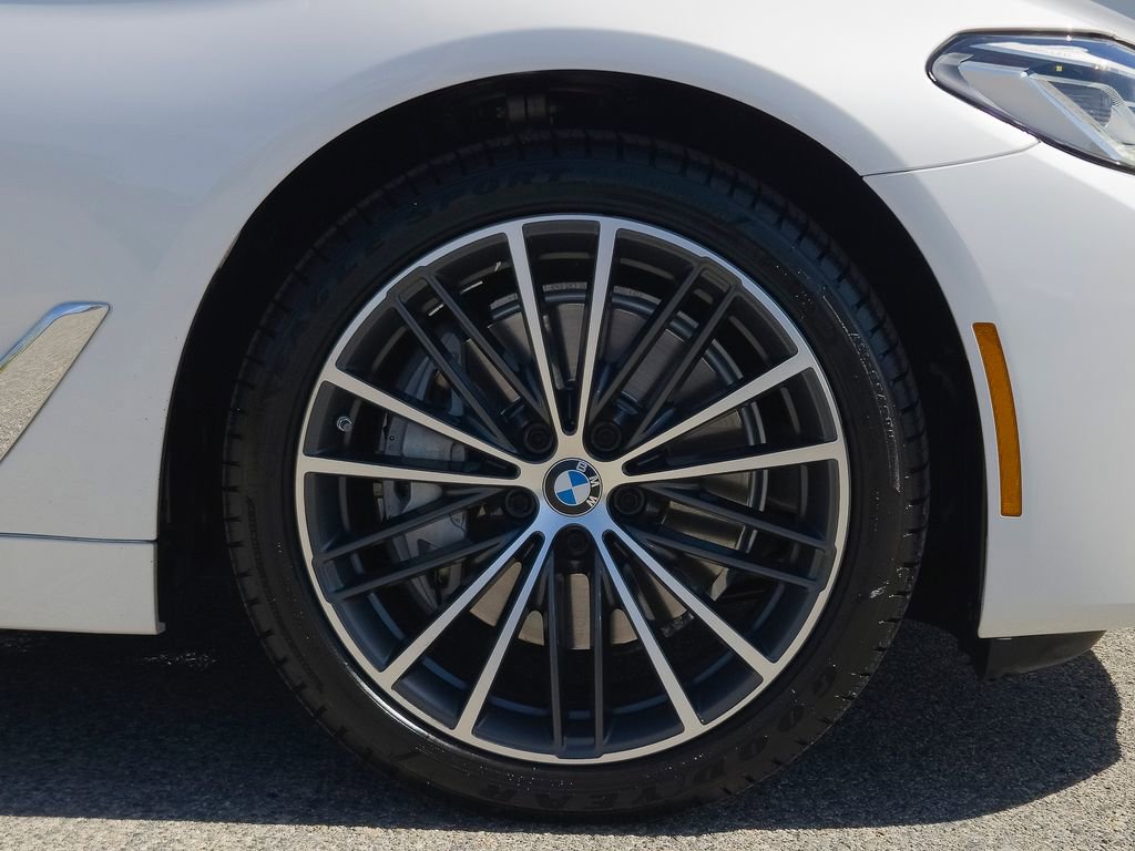 Used 2023 BMW 540i w/ Executive Package image 7