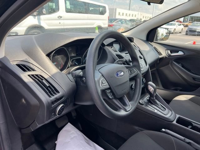 Used 2017 Ford Focus SE FWD image 9