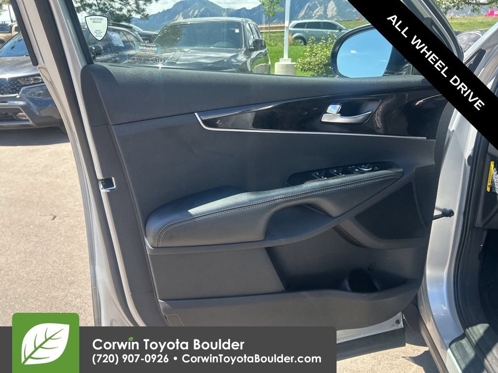 Used 2017 Kia Sorento EX AWD/4WD image 23