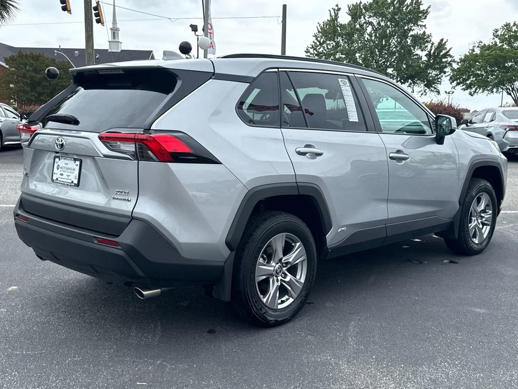 Used 2024 Toyota RAV4 XLE AWD/4WD image 3