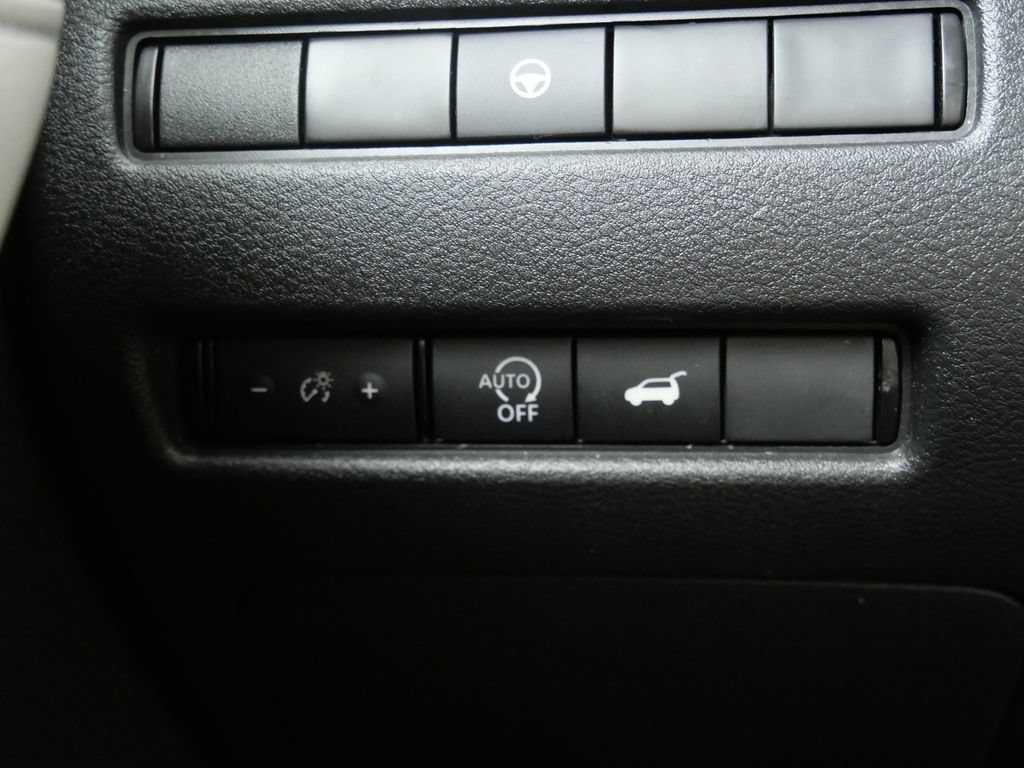 Used 2023 Nissan Rogue SL w/ SL Premium Package AWD/4WD image 24