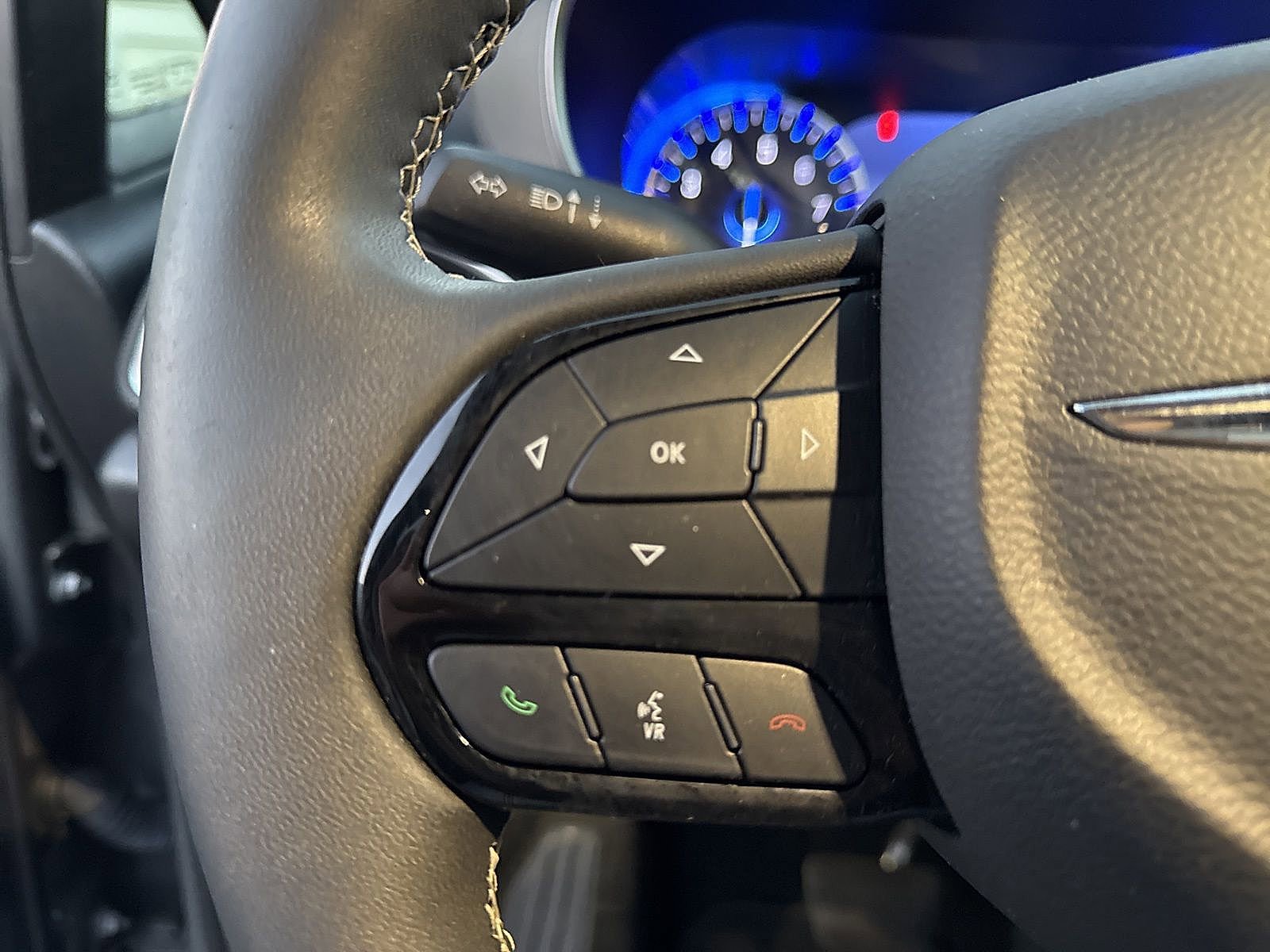 Used 2023 Chrysler Pacifica Limited w/ S Appearance Package image 20