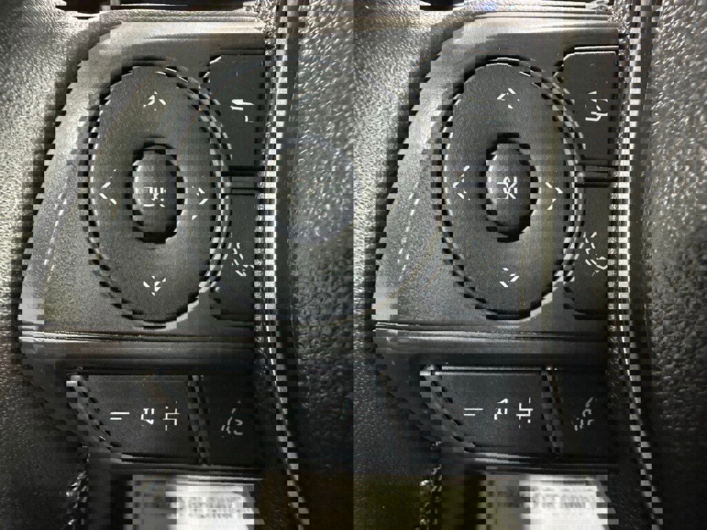 Used 2025 Toyota Corolla XSE image 19