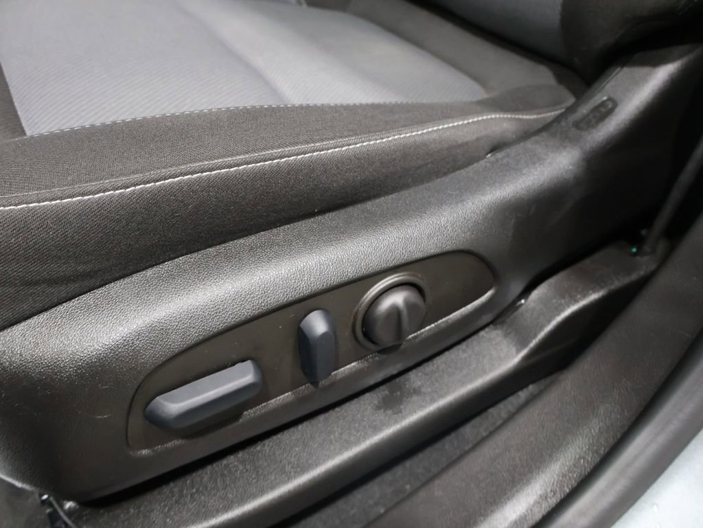 Used 2023 Chevrolet Blazer LT image 11