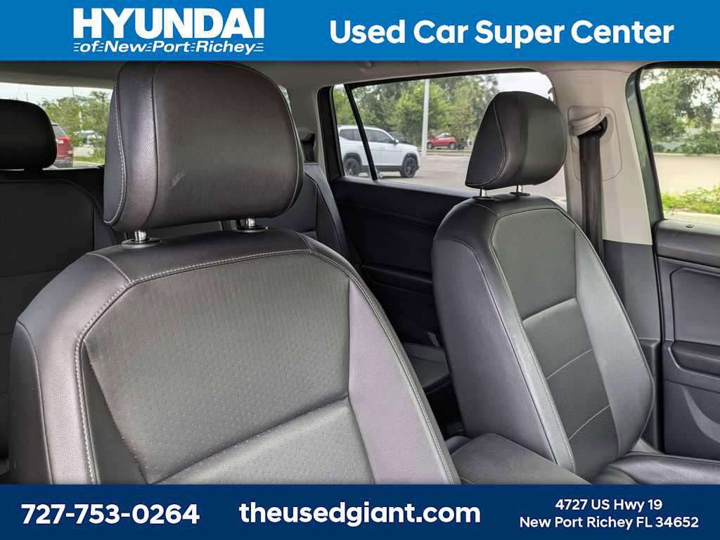 Used 2018 Volkswagen Tiguan SE FWD image 6