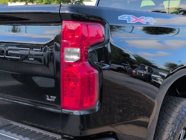 Used 2020 Chevrolet Silverado 1500 LT AWD/4WD image 12
