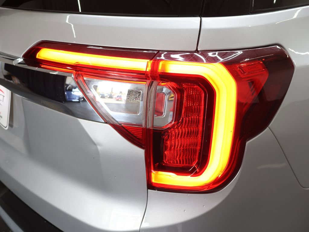 Used 2020 GMC Acadia SLE w/ Driver Convenience Package FWD image 29