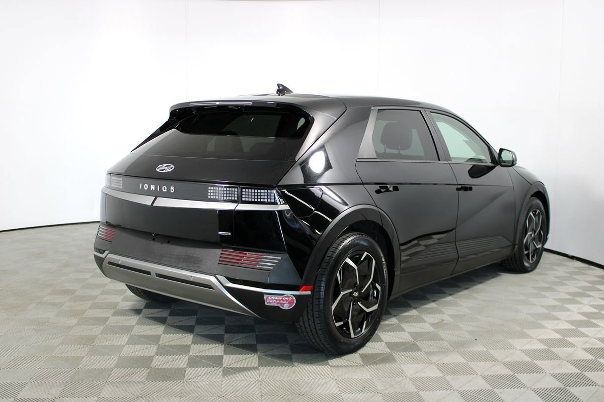 Used 2023 Hyundai Ioniq 5 SE w/ Cargo Package image 38